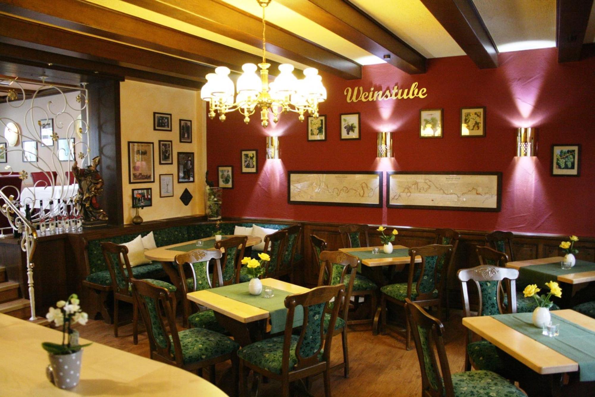 Weinhotel Hubertus Garni Klotten Bagian luar foto